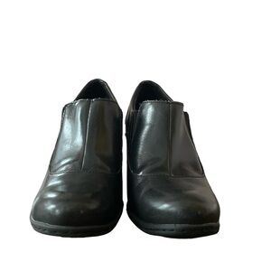 Jaclyn Smith Heel Size 6